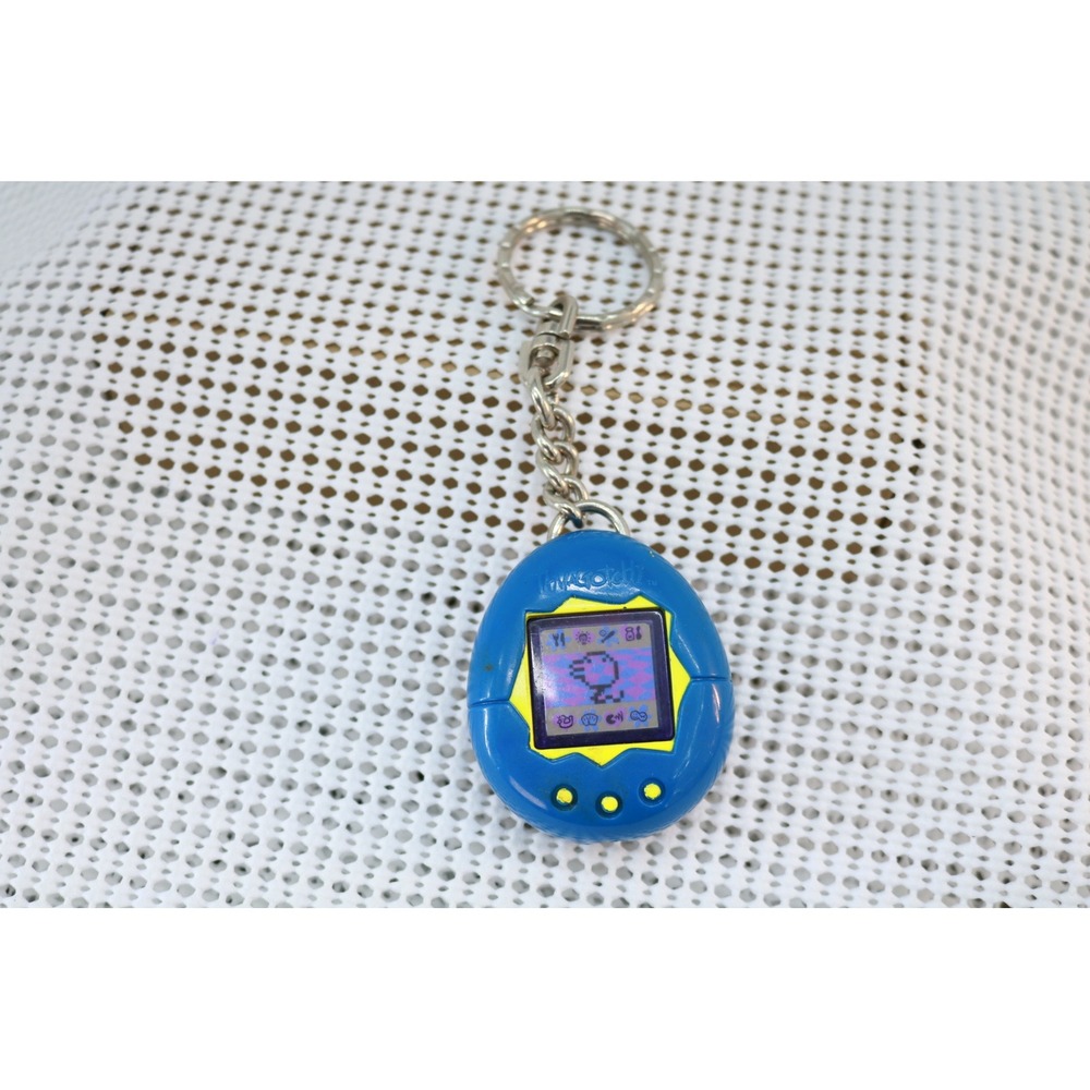 Bandai Keychain Toy Unisex OS Blue Tamagotchi 1997 McDonalds Vintage Collectible